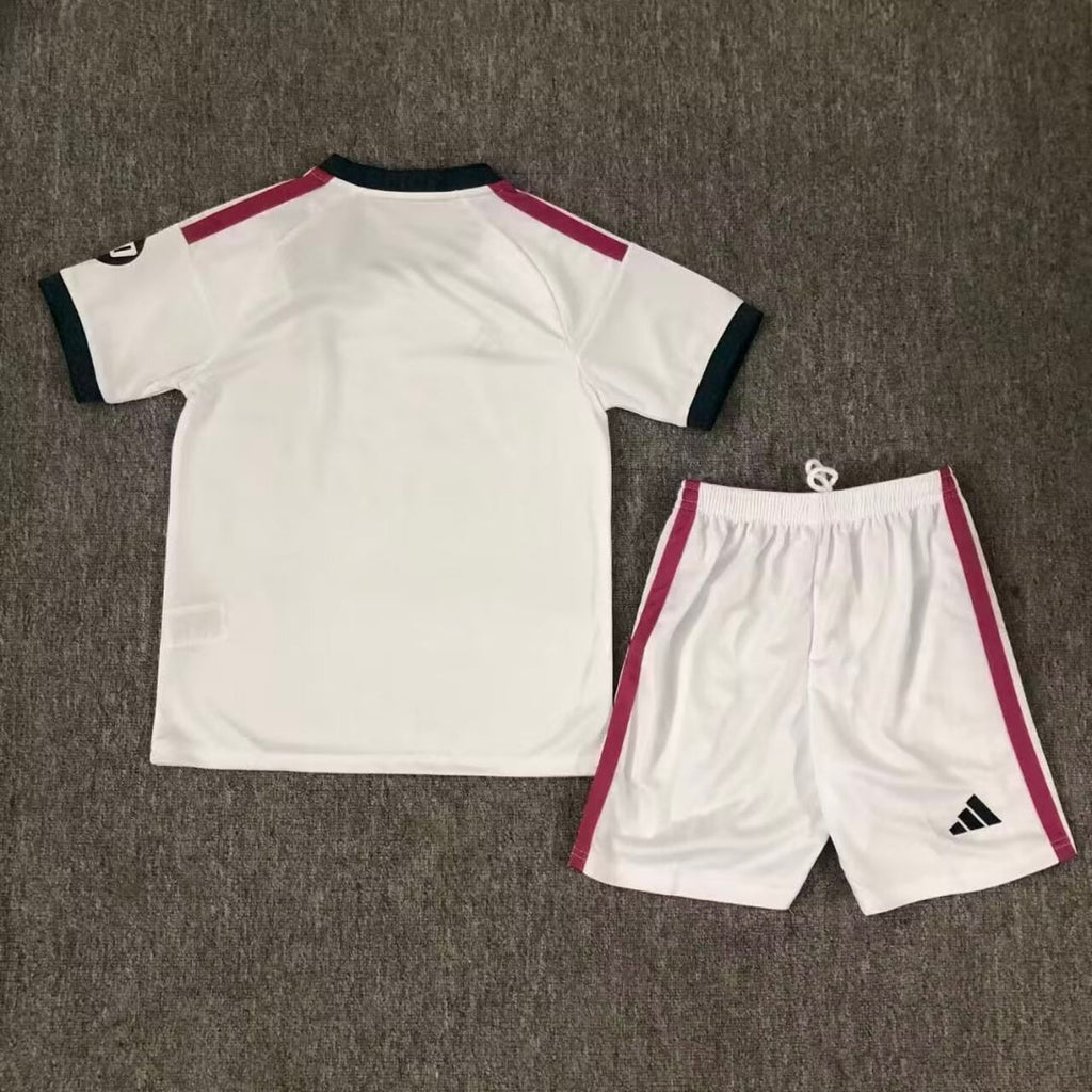 26/27 Ensemble Enfant Real Madrid  Domicile