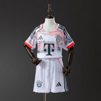 Ensemble Enfant 25/26 Bayern Munich (Domicile-Extérieur-Third)