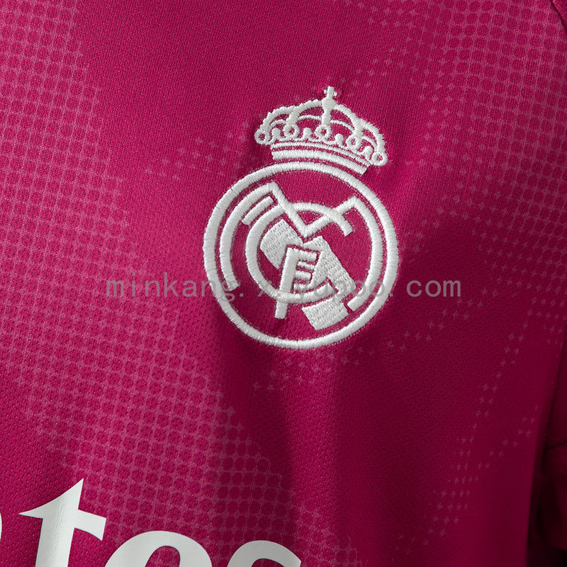 Maillot 26/27 Real Madrid Extérieur - détail écusson