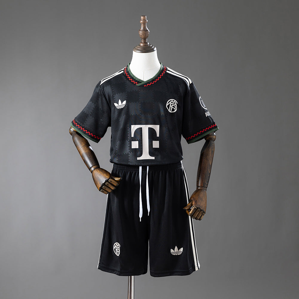 Ensemble Enfant 25/26 Bayern Munich (Domicile-Extérieur-Third)