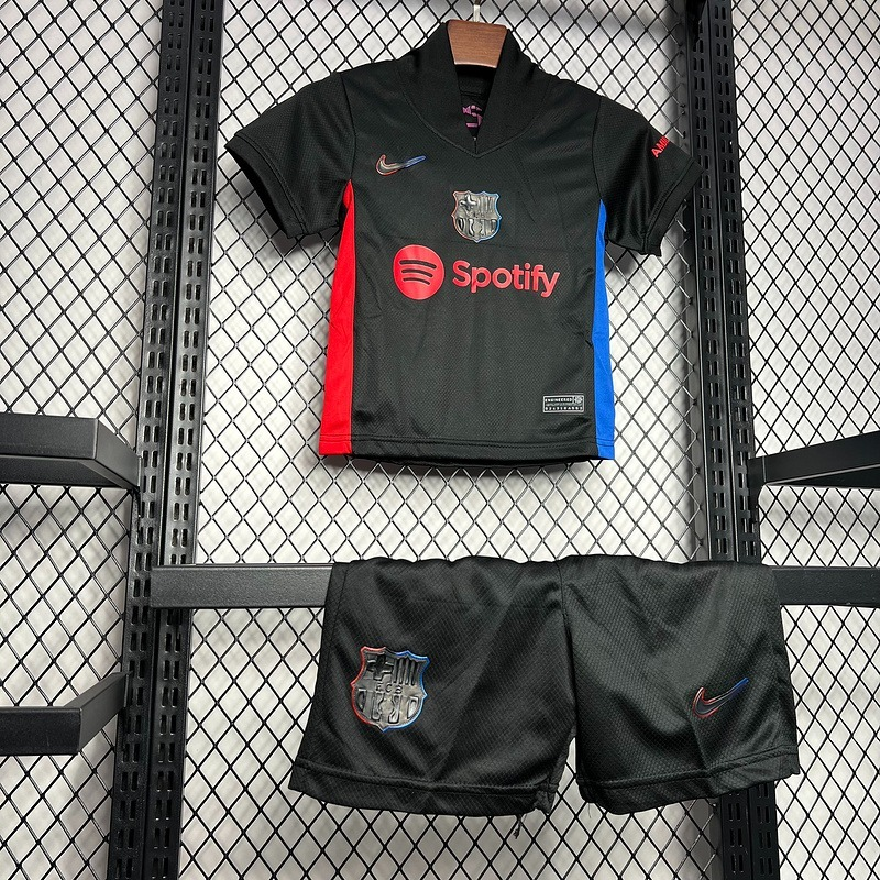 24/25 Ensemble Enfant Barcelone